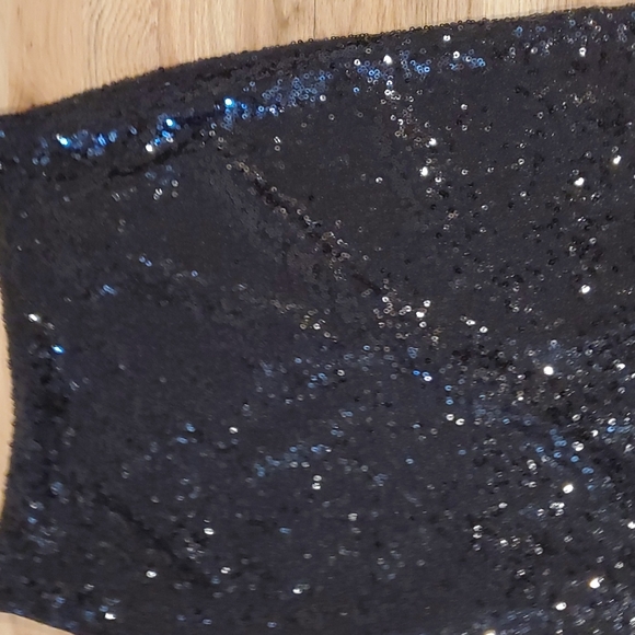 Black Sequence Mini Skirt Size 6 - Picture 2 of 5